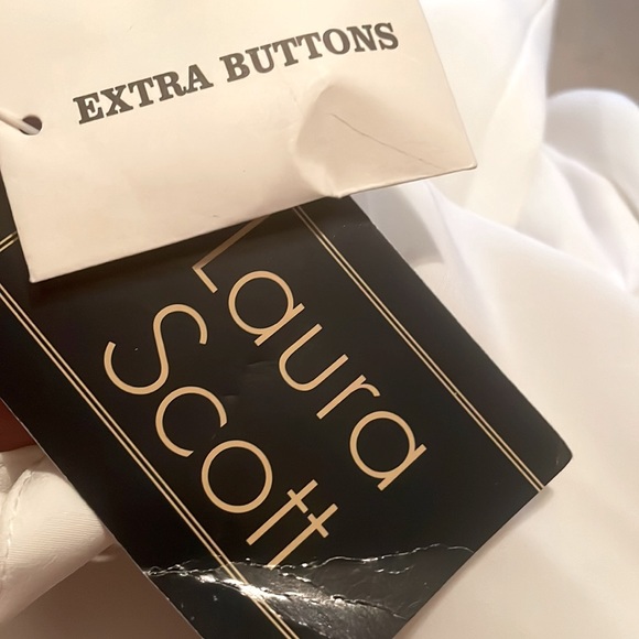 Classy Vintage White Laura Scott Blouse - Picture 6 of 7